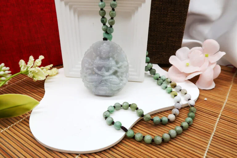 《佛心靜緣》翡翠佛像玉墜