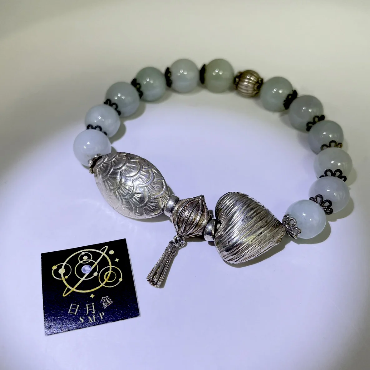 玉石珠魚鱗花配心型銀飾手鍊