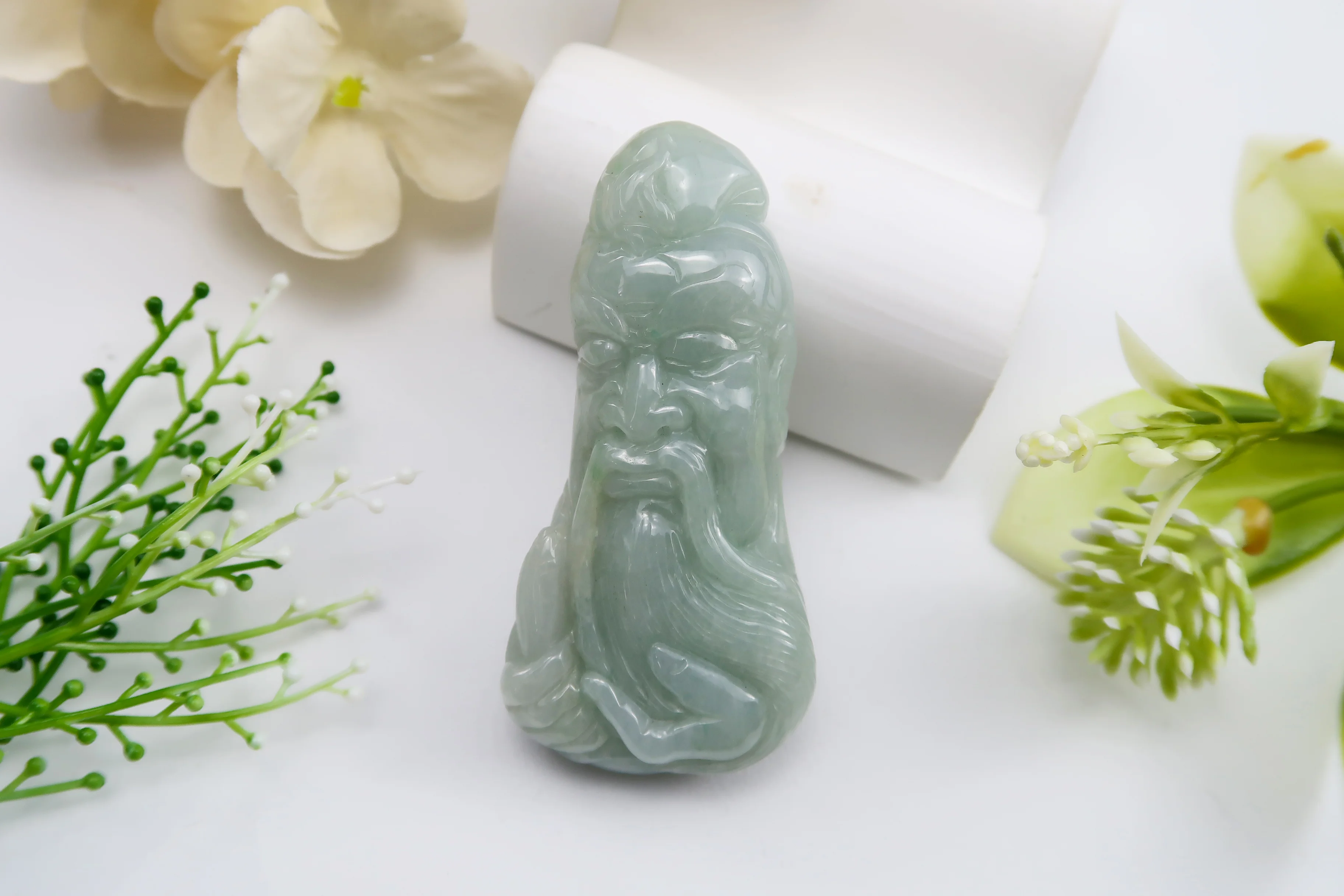 《威德福尊》翡翠吉祥土地公吊墜