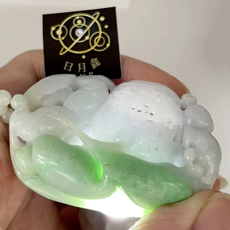 浮雕翡翠多彩珠鍊